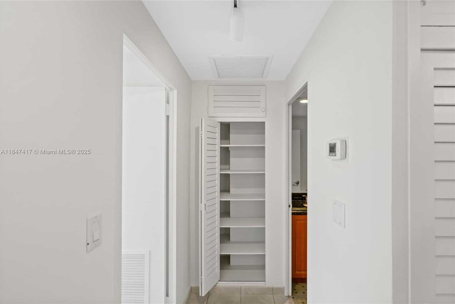 Small Image of 1408 BRICKELL BAY DR #1106, Miami Number 15