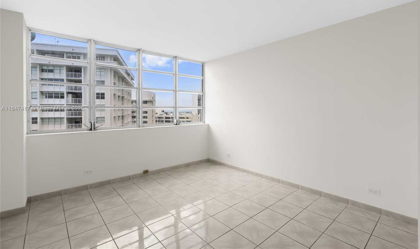 Small Image of 1408 BRICKELL BAY DR #1106, Miami Number 16