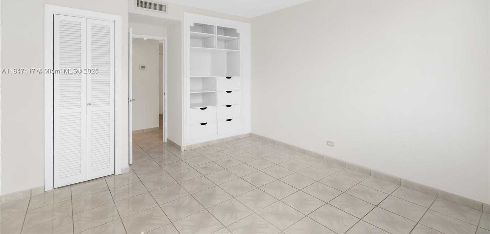 Small Image of 1408 BRICKELL BAY DR #1106, Miami Number 18