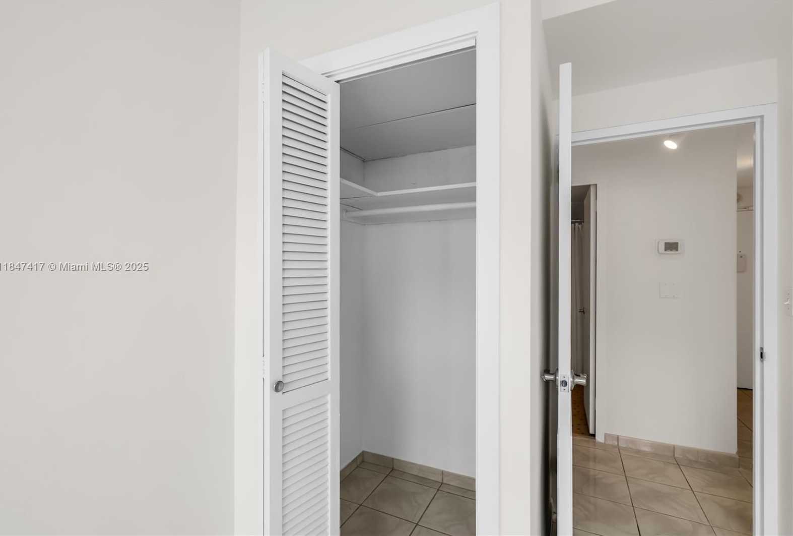 Small Image of 1408 BRICKELL BAY DR #1106, Miami Number 21