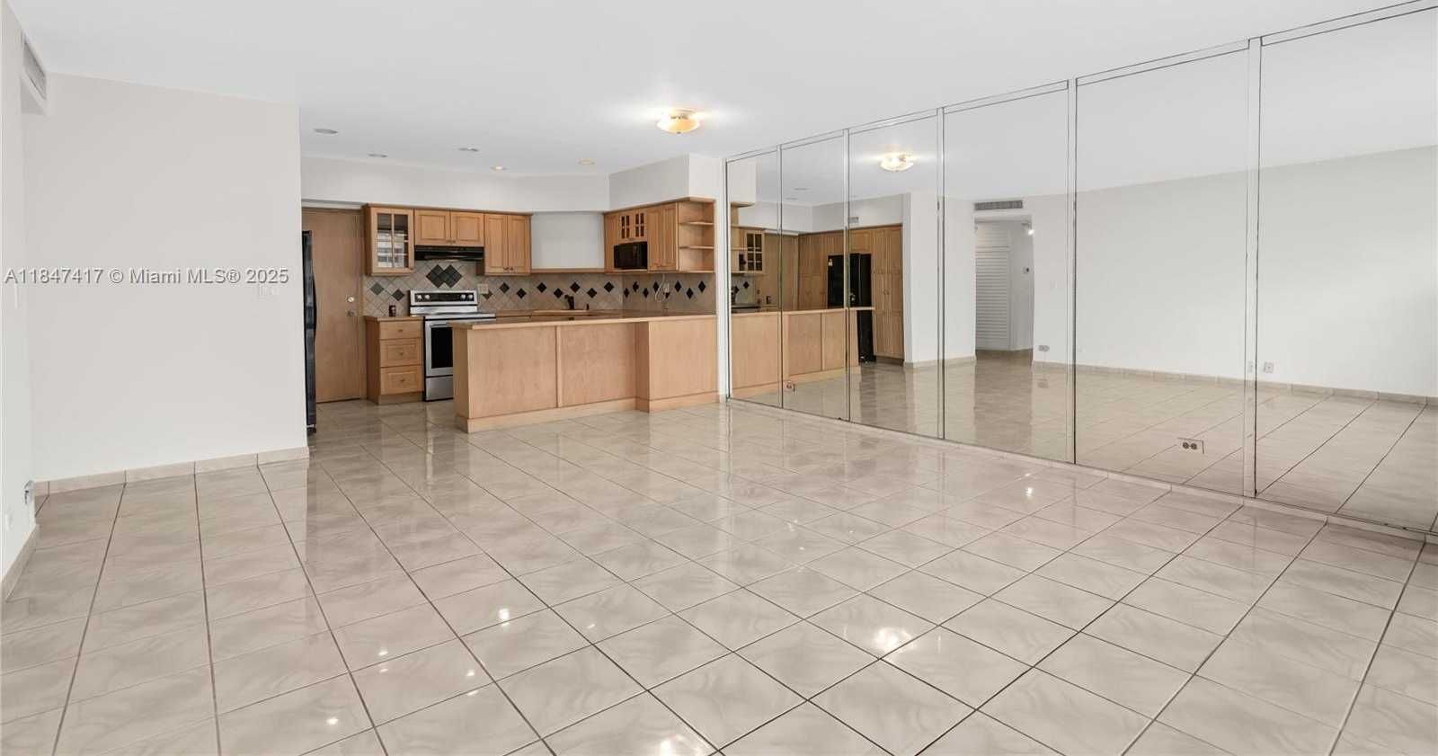 Small Image of 1408 BRICKELL BAY DR #1106, Miami Number 3