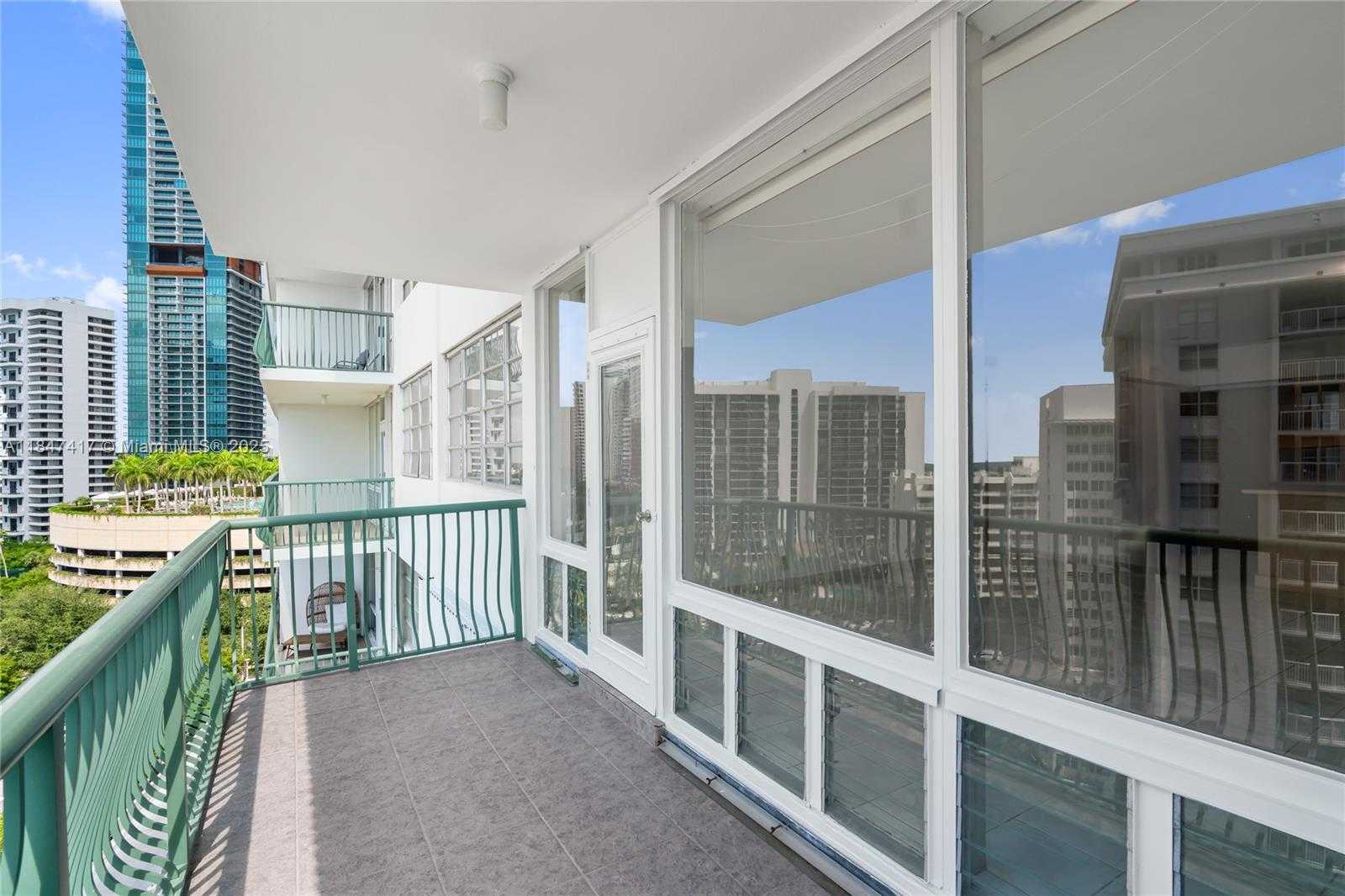 Small Image of 1408 BRICKELL BAY DR #1106, Miami Number 33