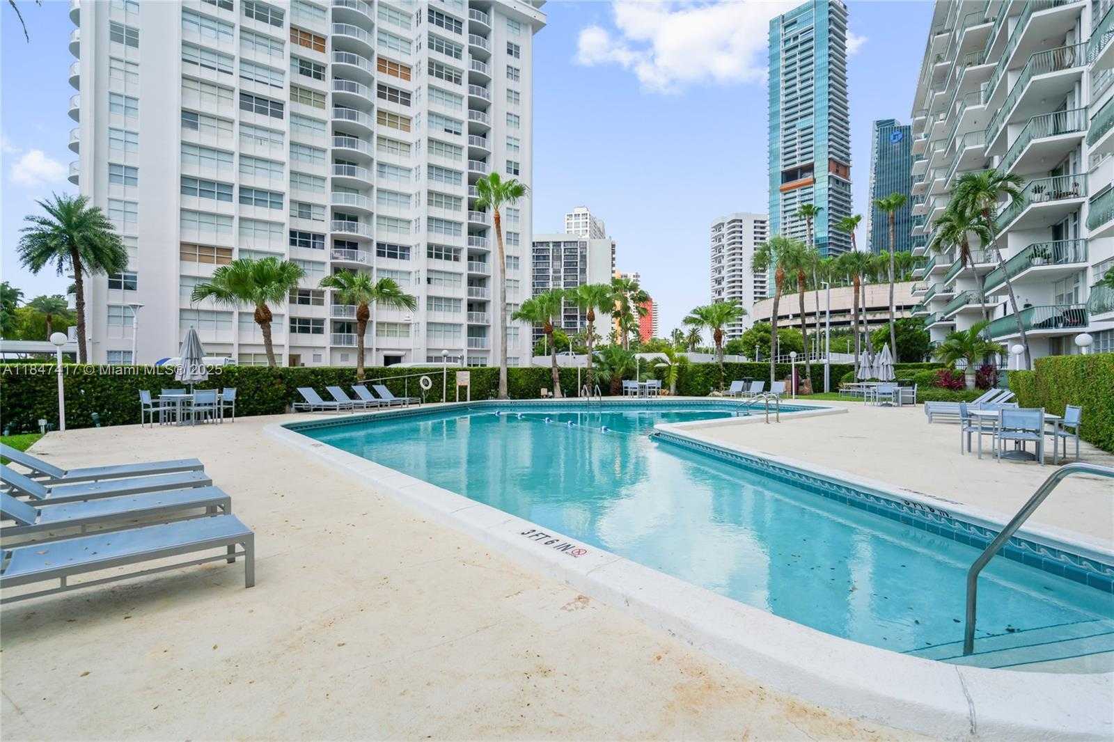 Small Image of 1408 BRICKELL BAY DR #1106, Miami Number 39