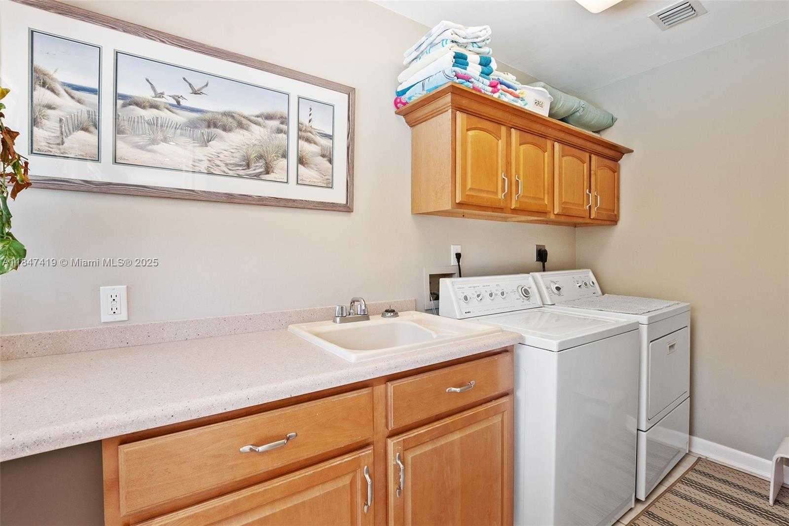 Small Image of 8220 SOUTH WEST 162ND, Palmetto Bay Number 24