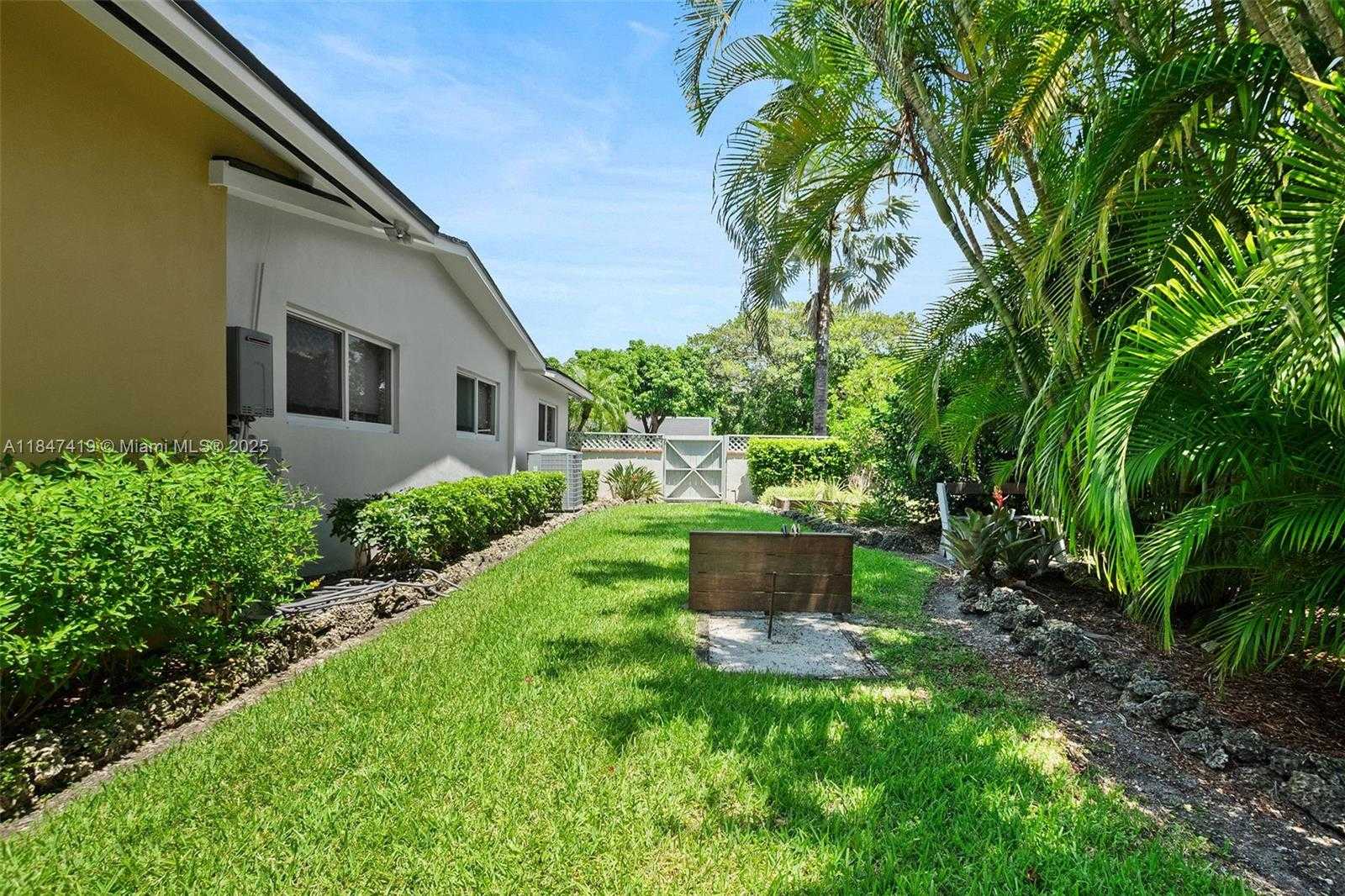 Small Image of 8220 SOUTH WEST 162ND, Palmetto Bay Number 27