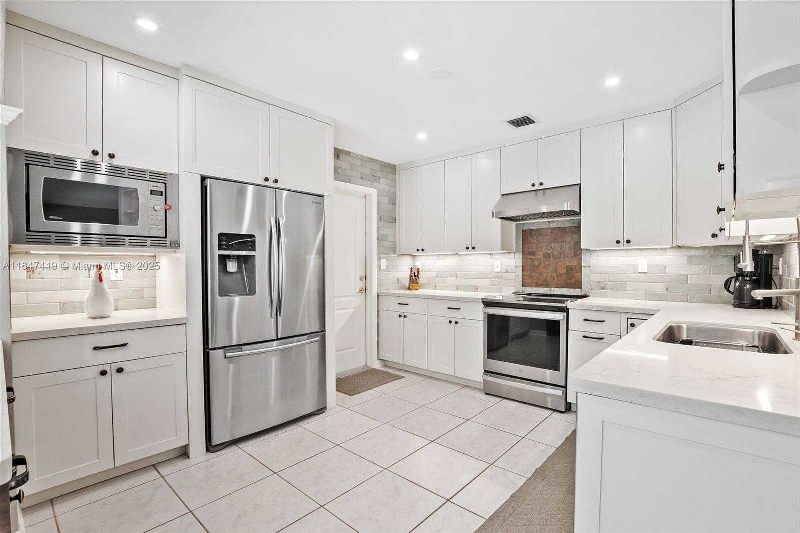 Small Image of 8220 SOUTH WEST 162ND, Palmetto Bay Number 5