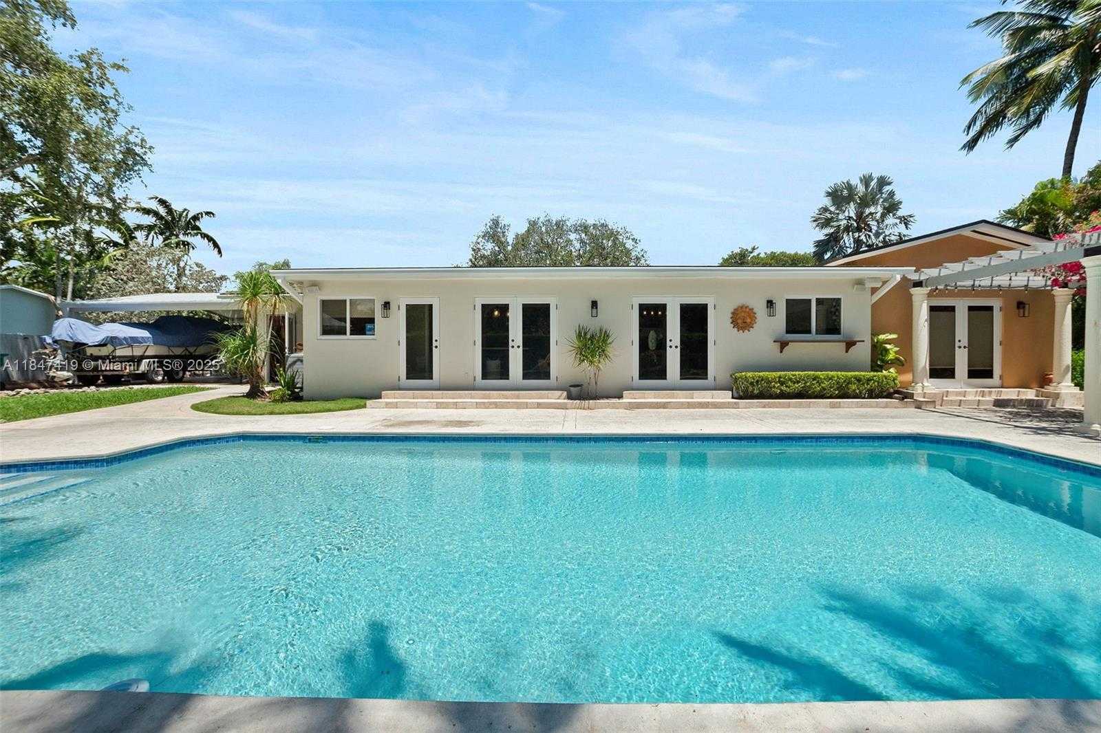 Small Image of 8220 SOUTH WEST 162ND, Palmetto Bay Number 9