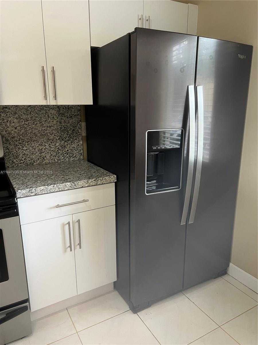 Small Image of 17798 SOUTH WEST 139TH CT #17798, Miami Number 11