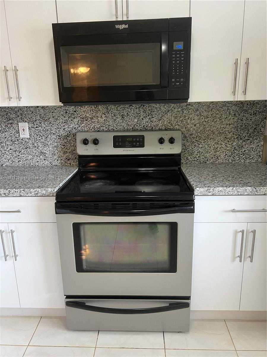 Small Image of 17798 SOUTH WEST 139TH CT #17798, Miami Number 12