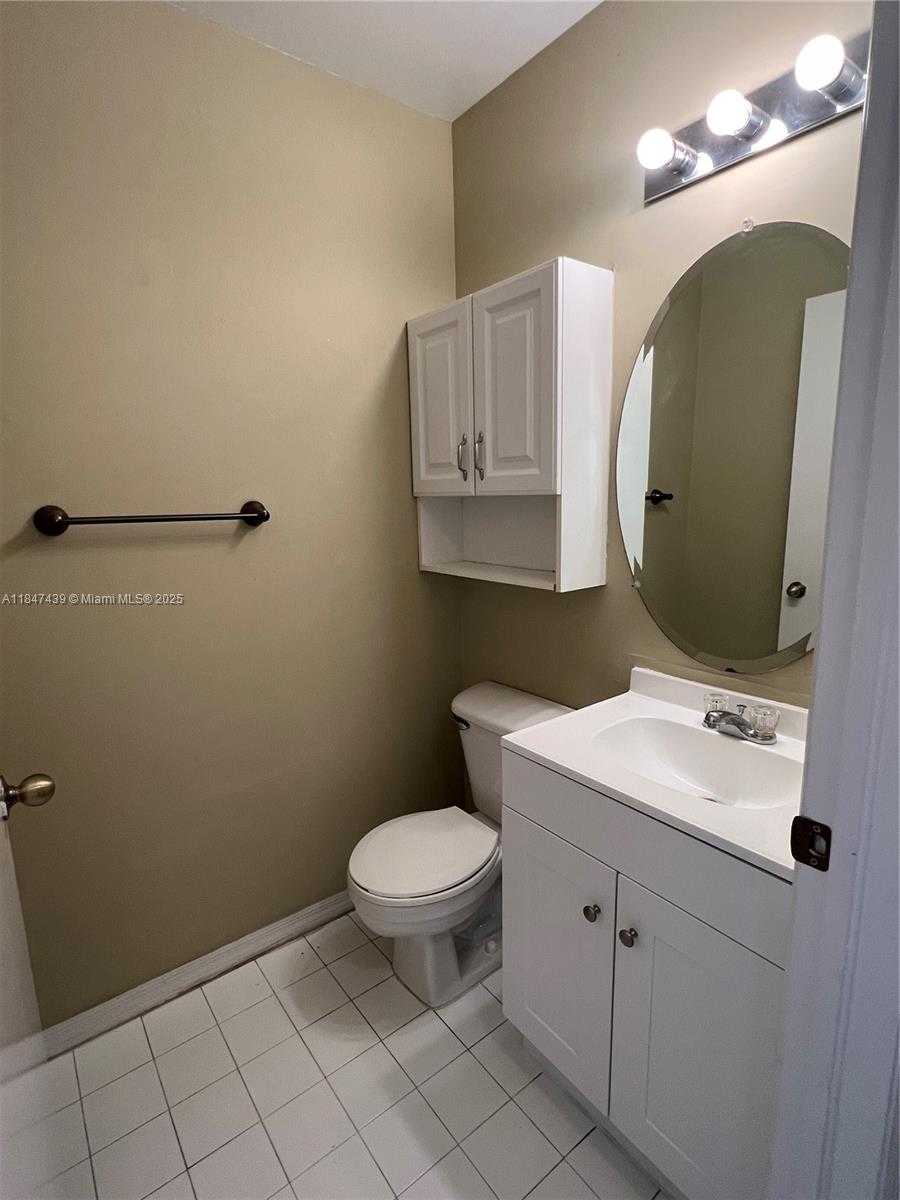 Small Image of 17798 SOUTH WEST 139TH CT #17798, Miami Number 15