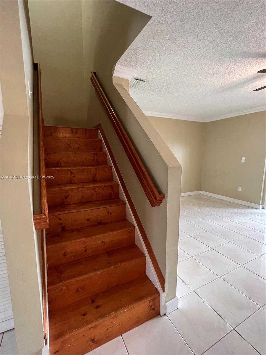 Small Image of 17798 SOUTH WEST 139TH CT #17798, Miami Number 18