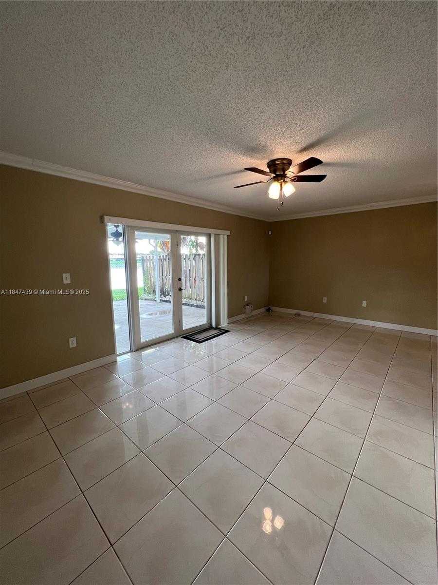 Small Image of 17798 SOUTH WEST 139TH CT #17798, Miami Number 2