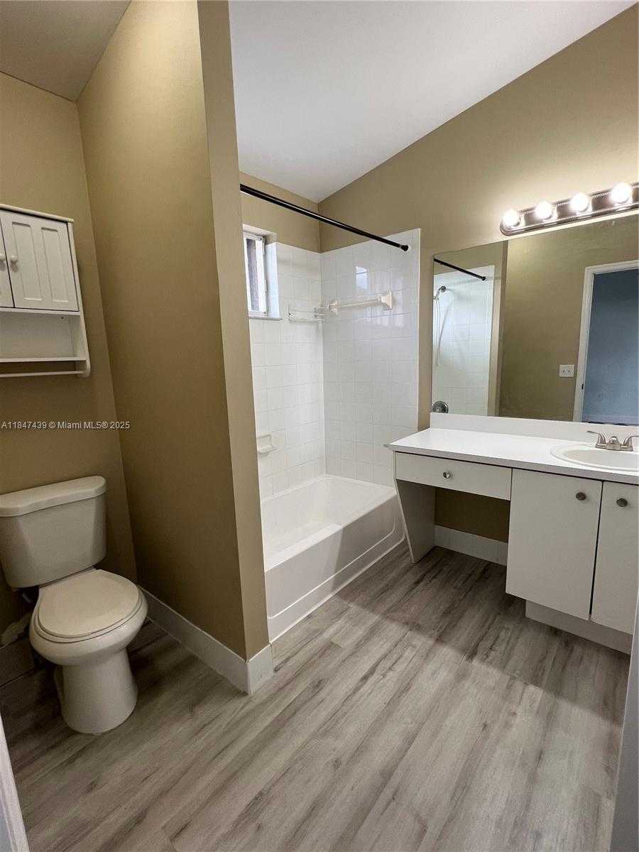 Small Image of 17798 SOUTH WEST 139TH CT #17798, Miami Number 21