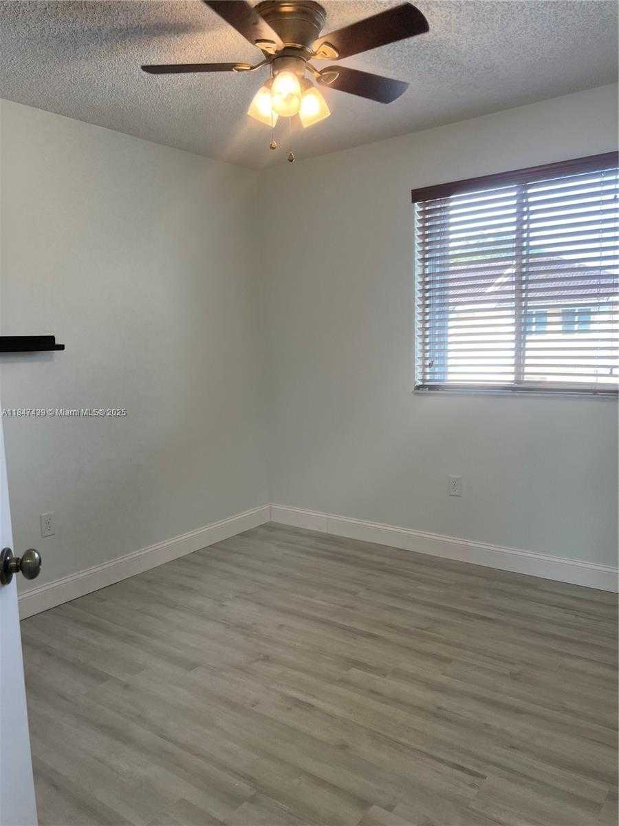 Small Image of 17798 SOUTH WEST 139TH CT #17798, Miami Number 23