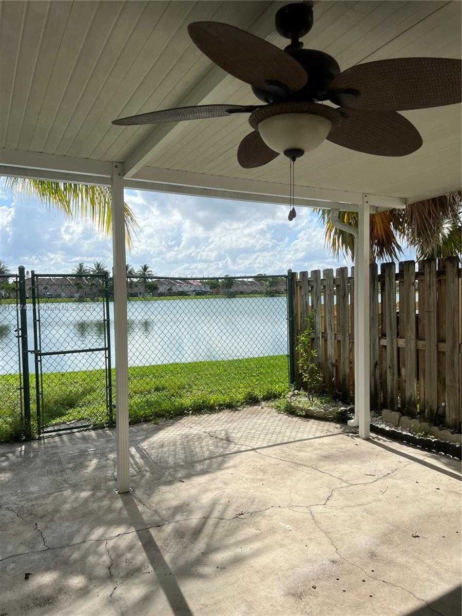 Small Image of 17798 SOUTH WEST 139TH CT #17798, Miami Number 30