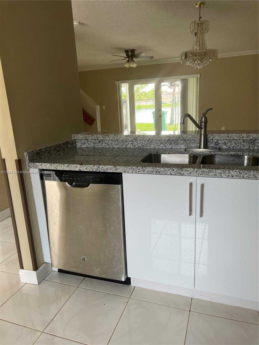 Small Image of 17798 SOUTH WEST 139TH CT #17798, Miami Number 8
