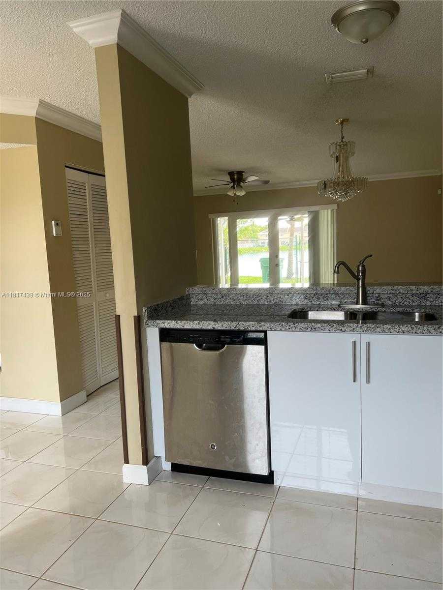 Small Image of 17798 SOUTH WEST 139TH CT #17798, Miami Number 9