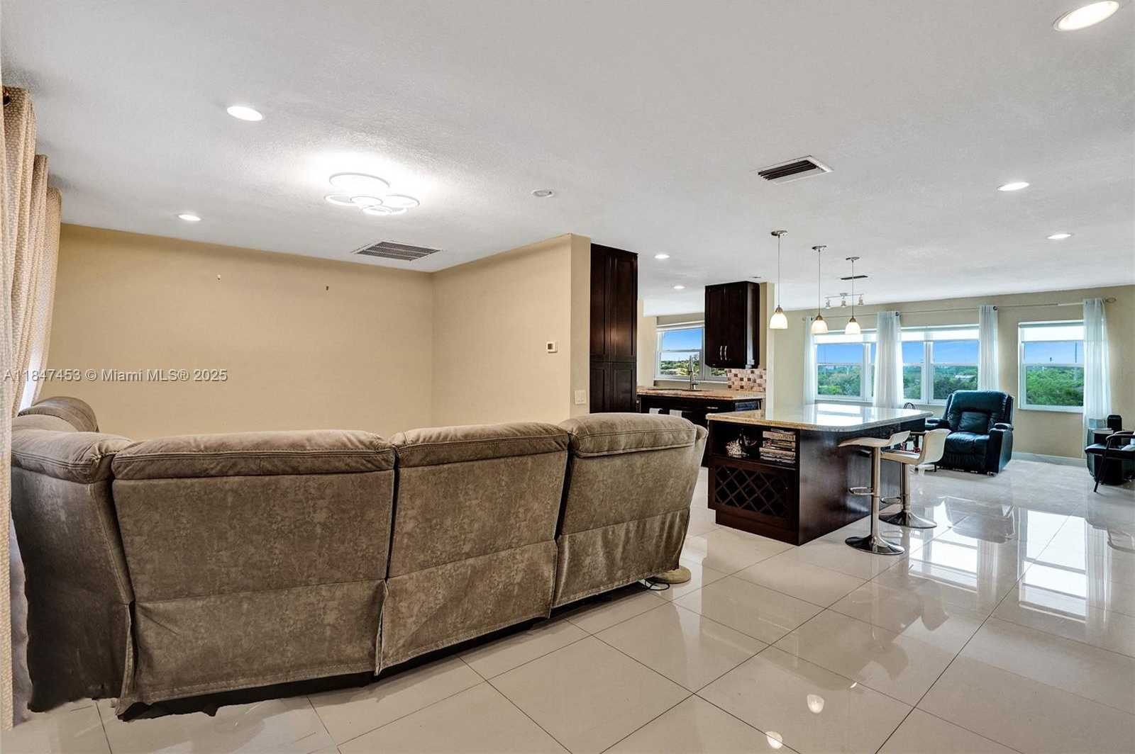 Small Image of 215 SOUTH EAST 3RD AVE #501C, Hallandale Beach Number 10