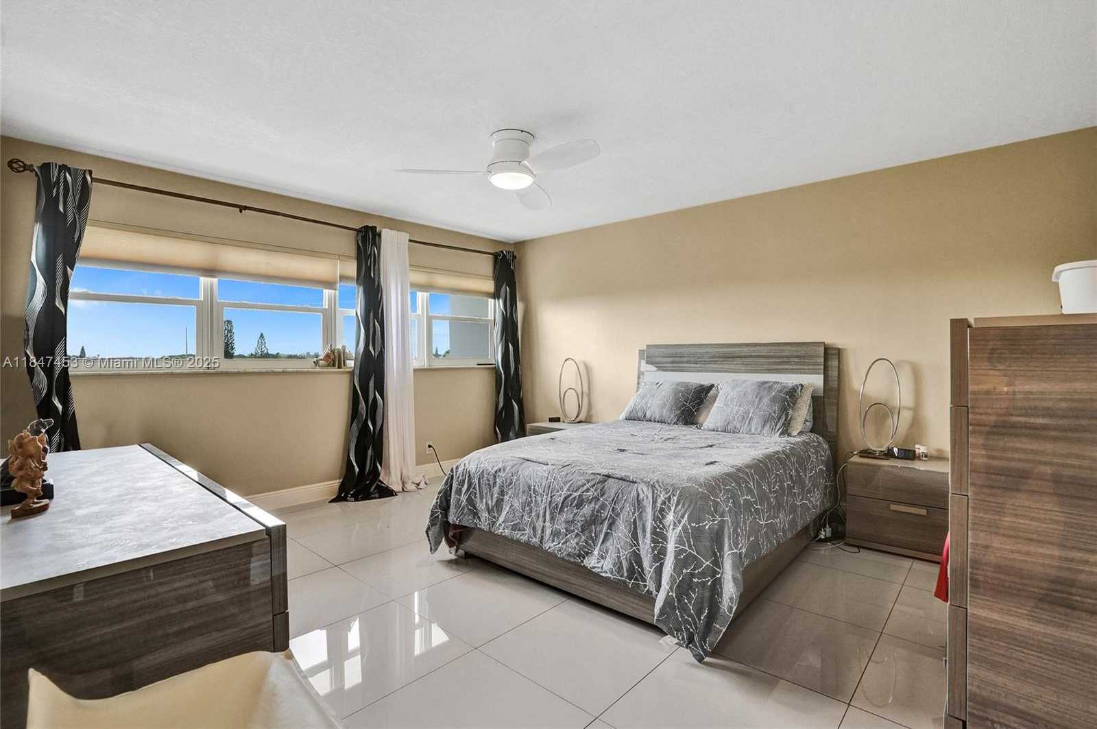 Small Image of 215 SOUTH EAST 3RD AVE #501C, Hallandale Beach Number 23