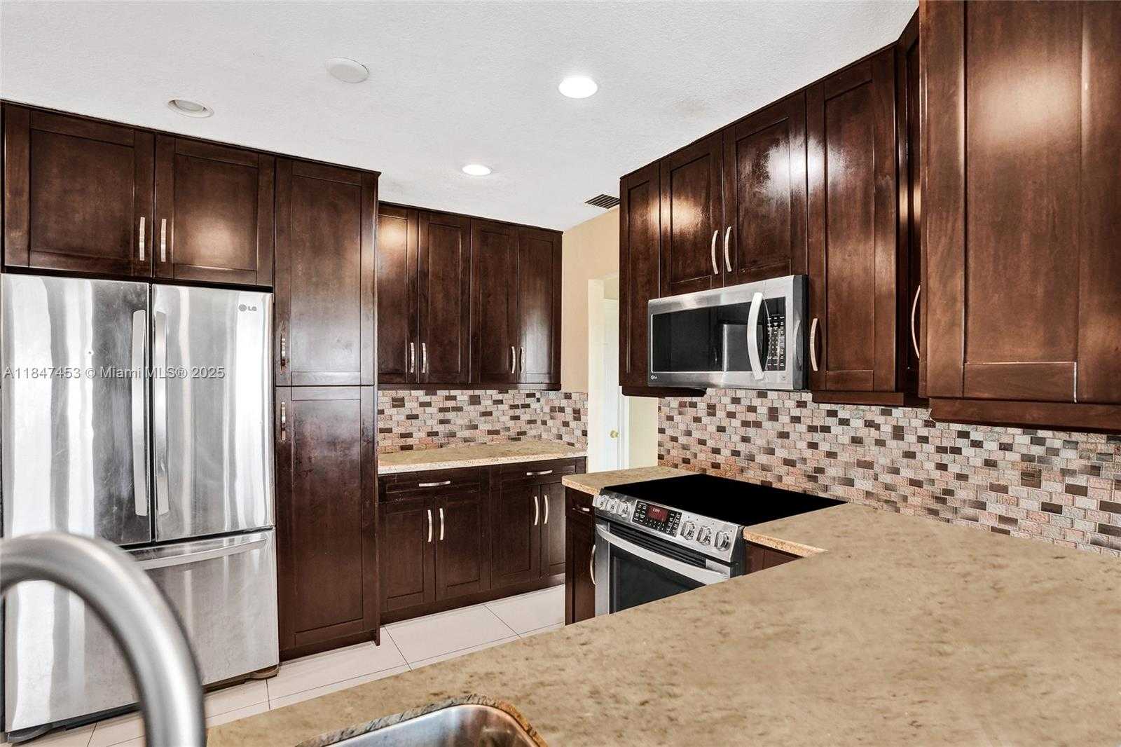 Small Image of 215 SOUTH EAST 3RD AVE #501C, Hallandale Beach Number 5