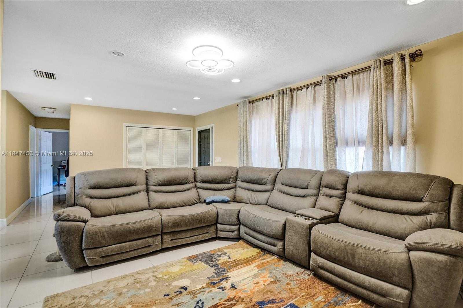 Small Image of 215 SOUTH EAST 3RD AVE #501C, Hallandale Beach Number 7