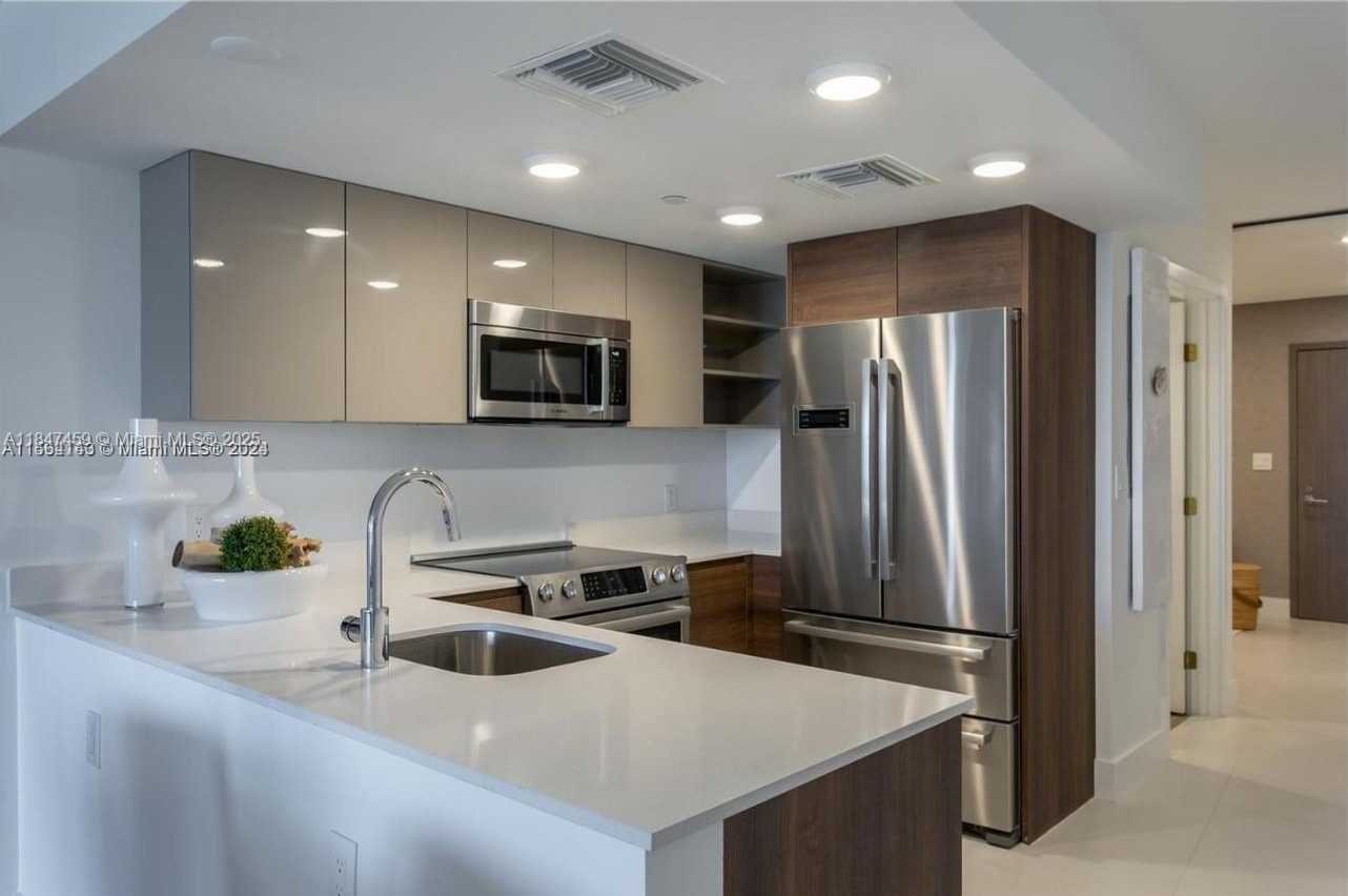 Small Image of 9261 EAST BAY HARBOR DR #303, Bay Harbor Islands Number 10
