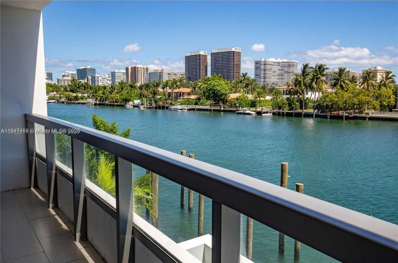 Small Image of 9261 EAST BAY HARBOR DR #303, Bay Harbor Islands Number 3