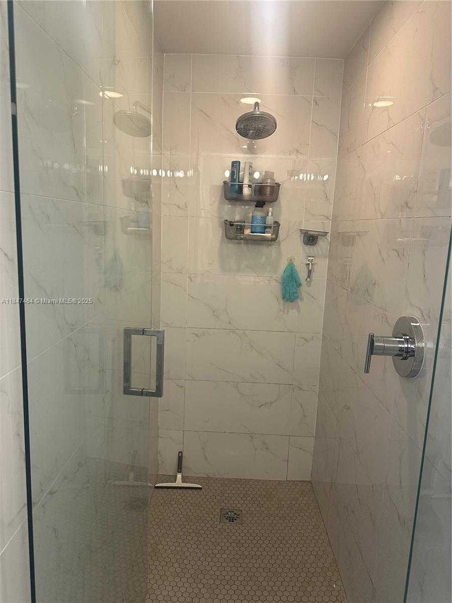 Small Image of 16385 BISCAYNE BLVD #1206, North Miami Beach Number 19