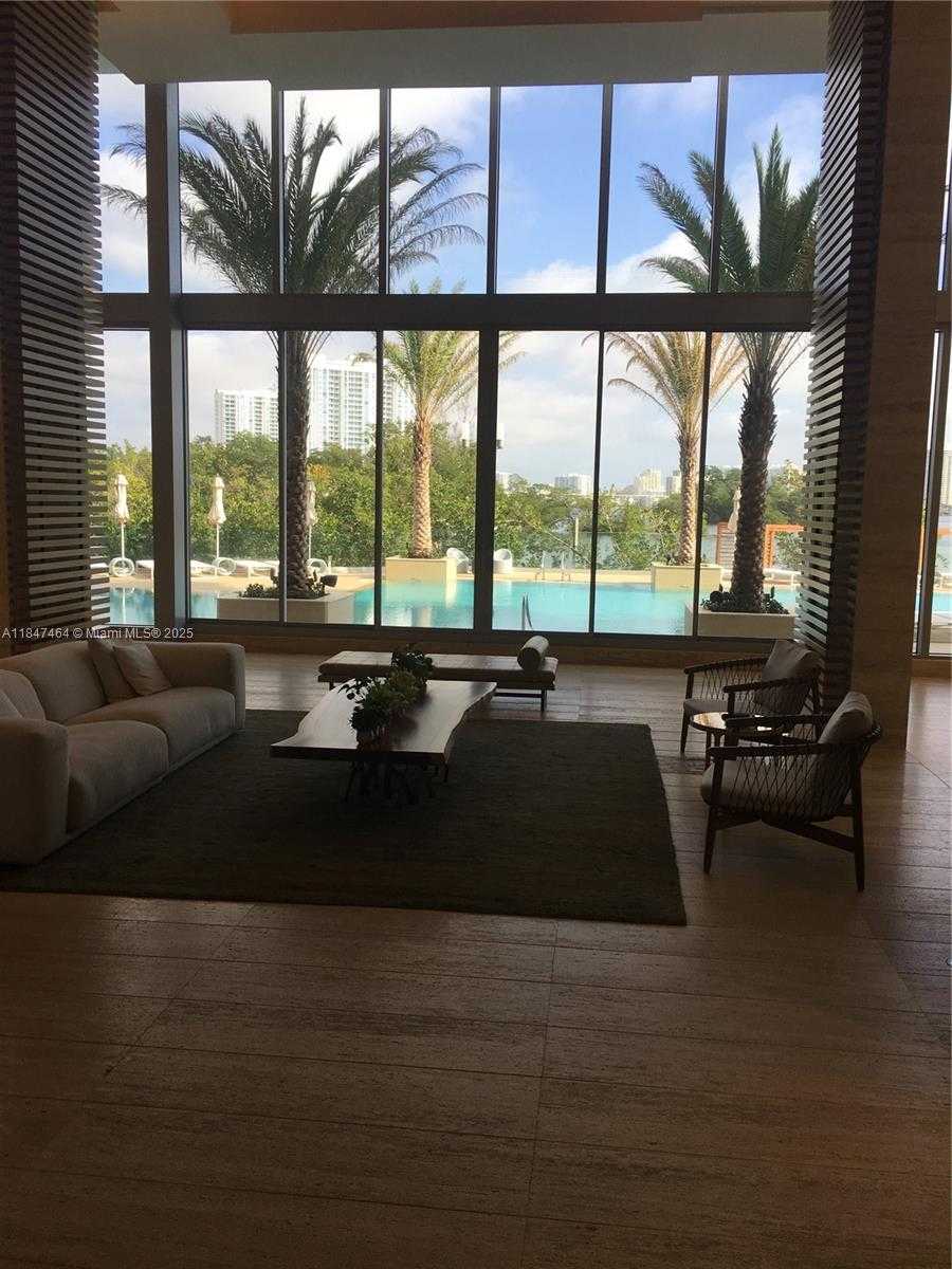 Small Image of 16385 BISCAYNE BLVD #1206, North Miami Beach Number 2