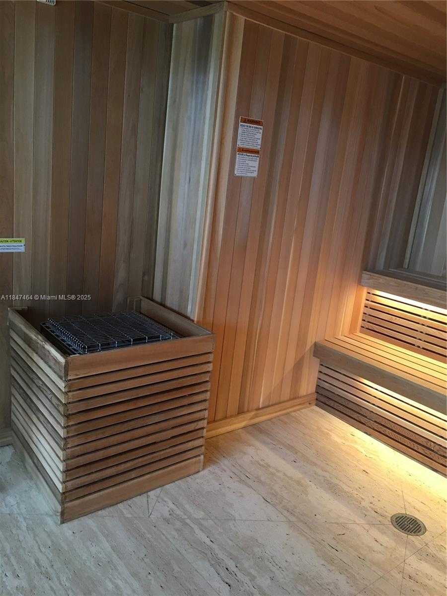 Small Image of 16385 BISCAYNE BLVD #1206, North Miami Beach Number 6