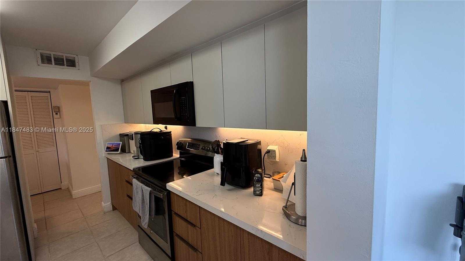 Small Image of 16565 NORTH EAST 26TH AVE #3G, North Miami Beach Number 5