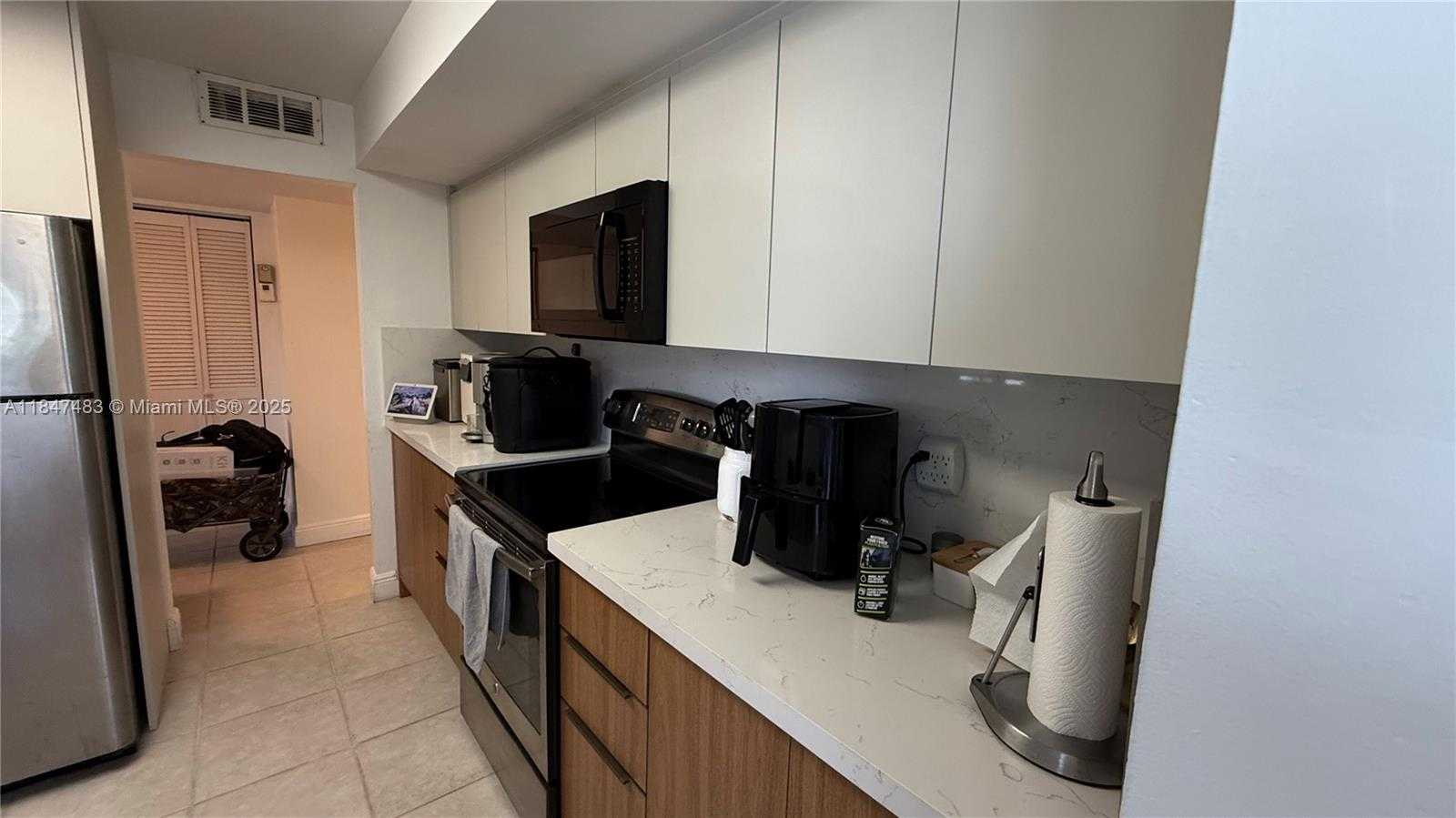 Small Image of 16565 NORTH EAST 26TH AVE #3G, North Miami Beach Number 7
