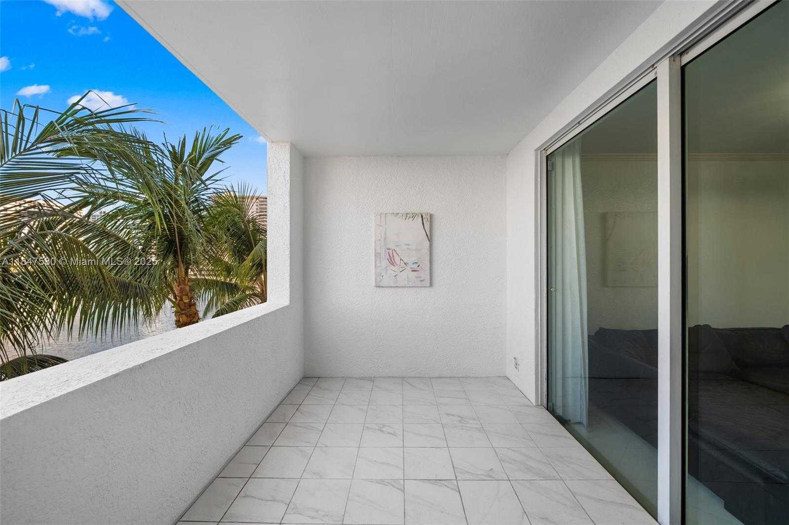 Small Image of 17100 NORTH BAY RD #1404, Sunny Isles Beach Number 15