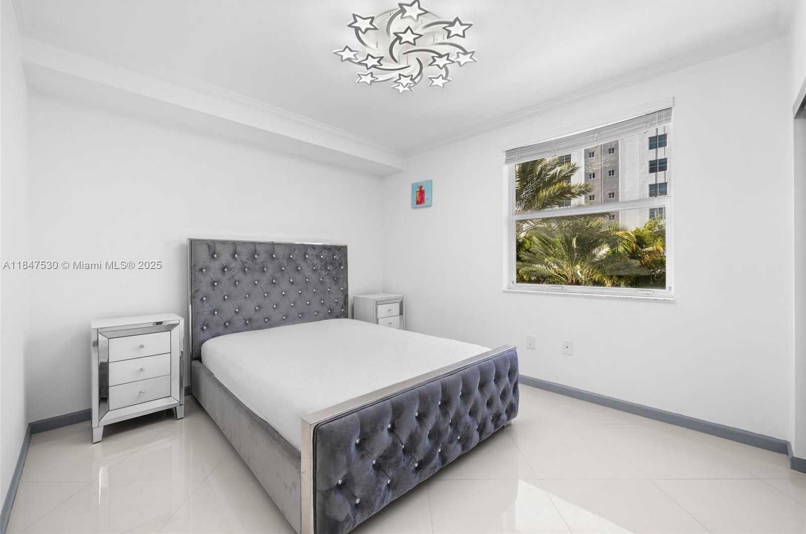 Small Image of 17100 NORTH BAY RD #1404, Sunny Isles Beach Number 9