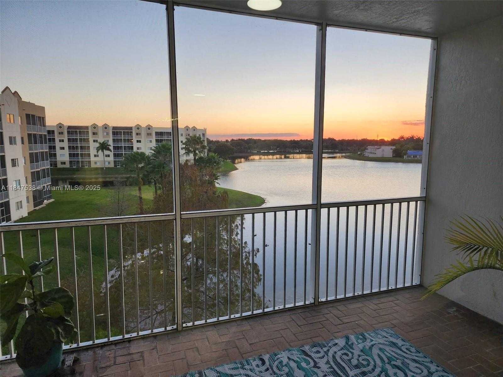 Small Image of 10730 NORTH WEST 66TH ST #401, Doral Number 15