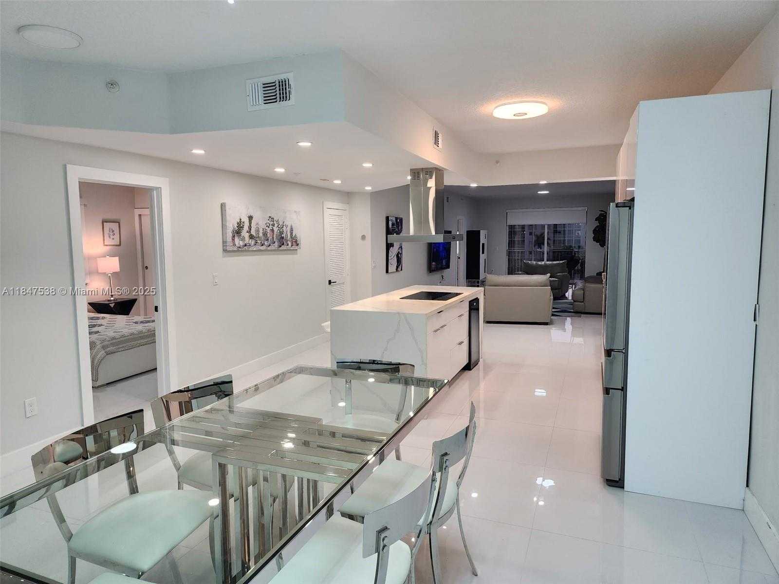 Small Image of 10730 NORTH WEST 66TH ST #401, Doral Number 2