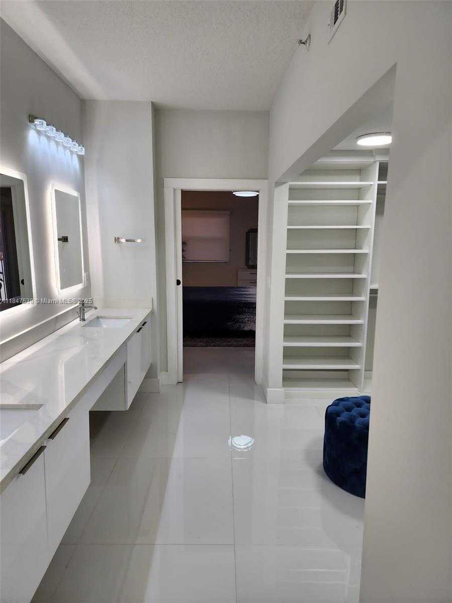Small Image of 10730 NORTH WEST 66TH ST #401, Doral Number 26