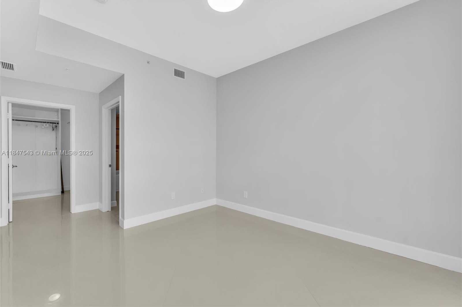 Small Image of 1945 SOUTH OCEAN DR #1512, Hallandale Beach Number 12