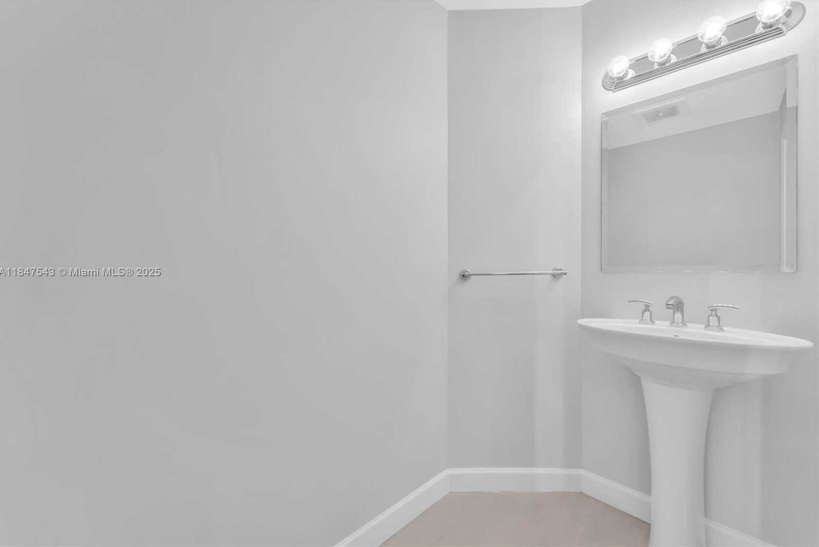 Small Image of 1945 SOUTH OCEAN DR #1512, Hallandale Beach Number 16