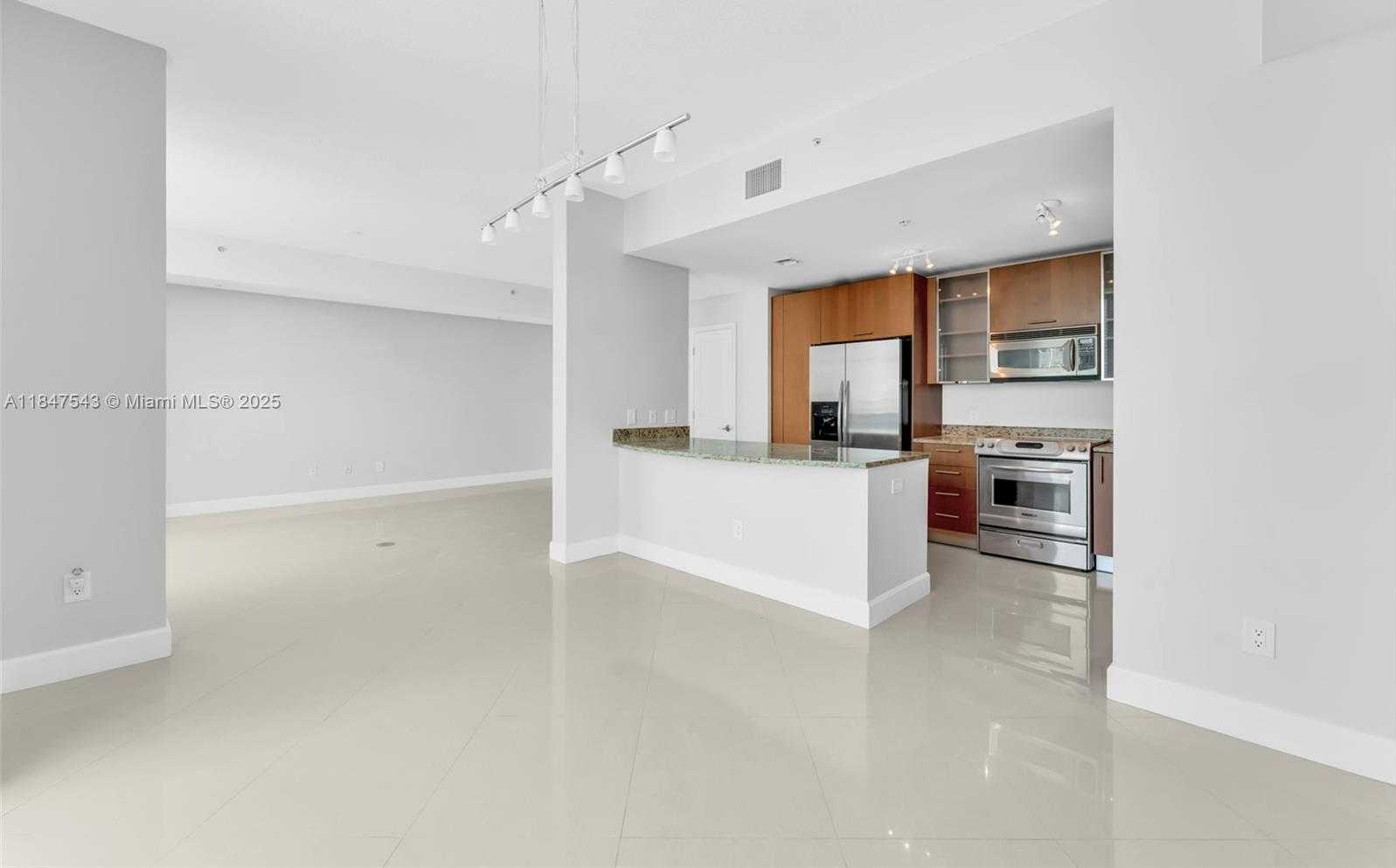 Small Image of 1945 SOUTH OCEAN DR #1512, Hallandale Beach Number 6
