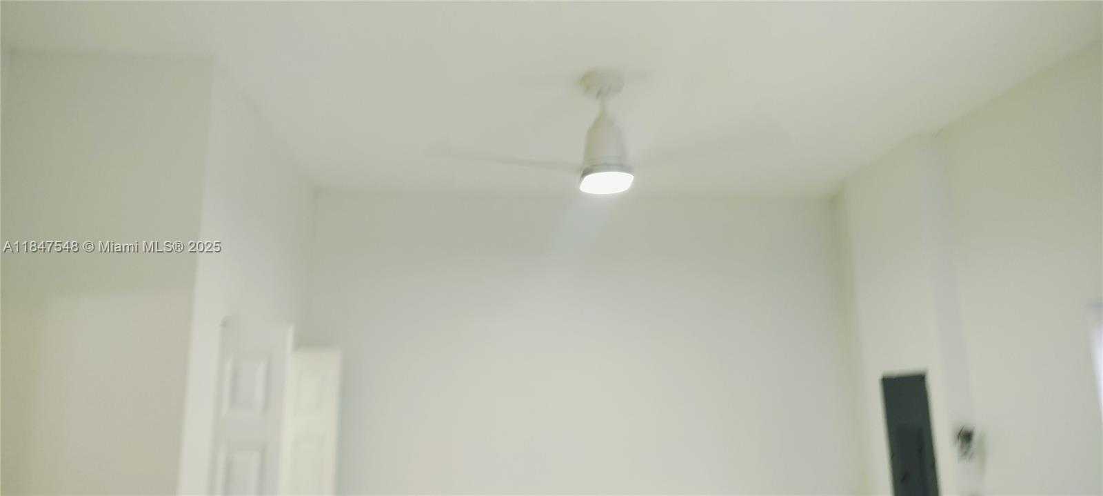 Small Image of 14552 SOUTH WEST 158TH CT #01, Miami Number 17