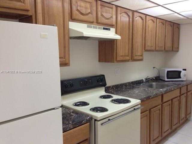 Small Image of 4450 NORTH WEST 79TH AVE #1C, Doral Number 6
