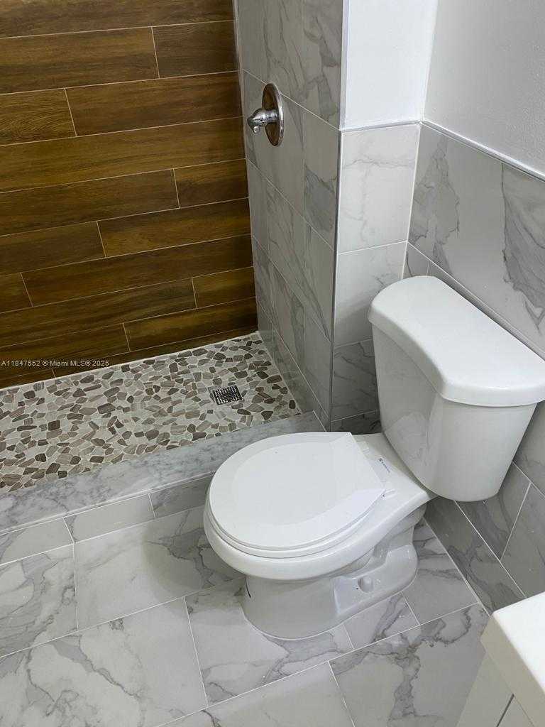 Small Image of 4450 NORTH WEST 79TH AVE #1C, Doral Number 8