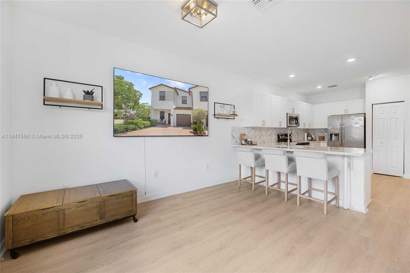 Small Image of 147 SOUTH WEST 185TH WAY #147, Pembroke Pines Number 15