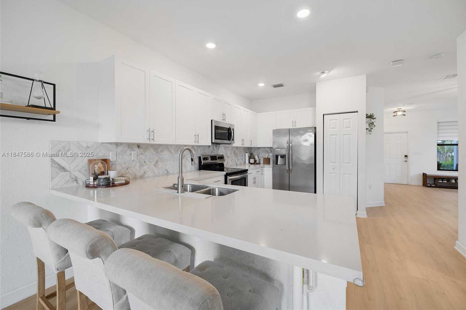 Small Image of 147 SOUTH WEST 185TH WAY #147, Pembroke Pines Number 16