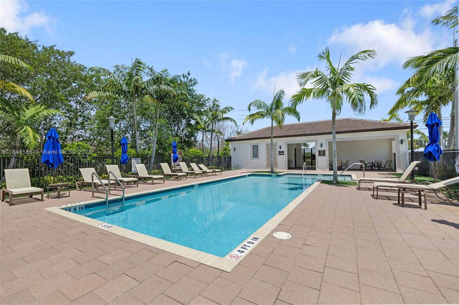 Small Image of 147 SOUTH WEST 185TH WAY #147, Pembroke Pines Number 32