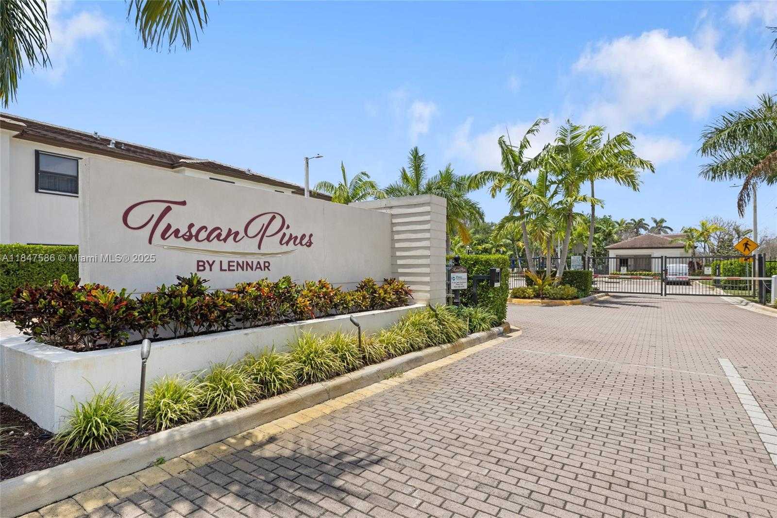 Small Image of 147 SOUTH WEST 185TH WAY #147, Pembroke Pines Number 33