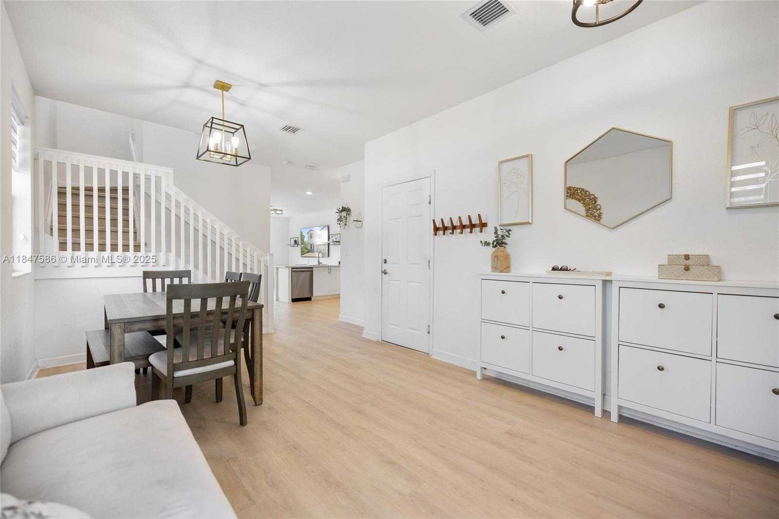 Small Image of 147 SOUTH WEST 185TH WAY #147, Pembroke Pines Number 6