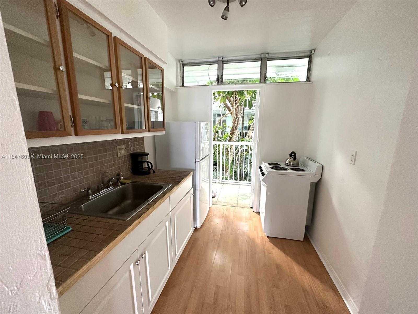 Small Image of 1400 PENNSYLVANIA AVE #33, Miami Beach Number 5