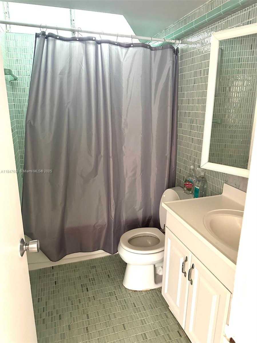 Small Image of 1400 PENNSYLVANIA AVE #33, Miami Beach Number 6